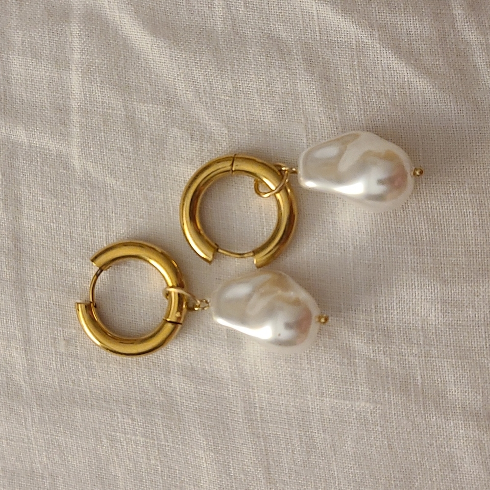 Baroque Pearl Earrings